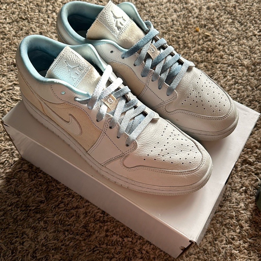Jordan 1 low wmns 12 men’s 11 like new